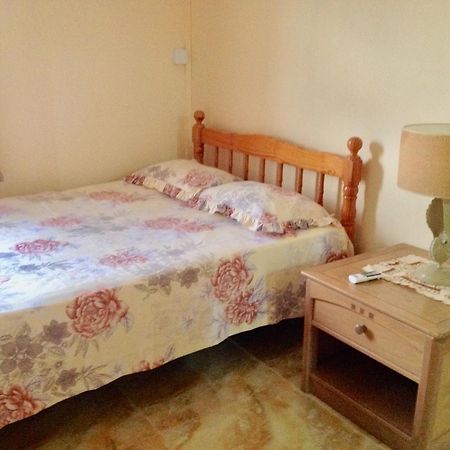 Cardamon Villa Is A 2 Bedroom With 1 Bathroom And Seperate Toilet Detached House With Ac And Swimming Pool , 5 Minutes Walk From Flic En Flac Public Beach Ngoại thất bức ảnh