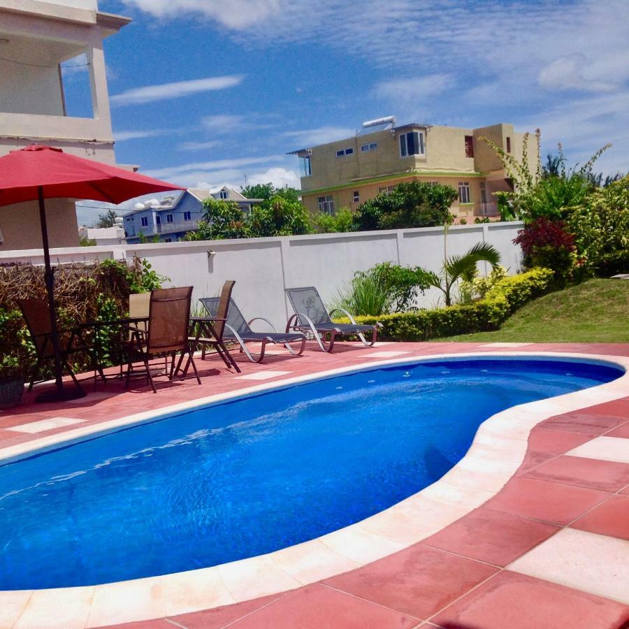 Cardamon Villa Is A 2 Bedroom With 1 Bathroom And Seperate Toilet Detached House With Ac And Swimming Pool , 5 Minutes Walk From Flic En Flac Public Beach Ngoại thất bức ảnh